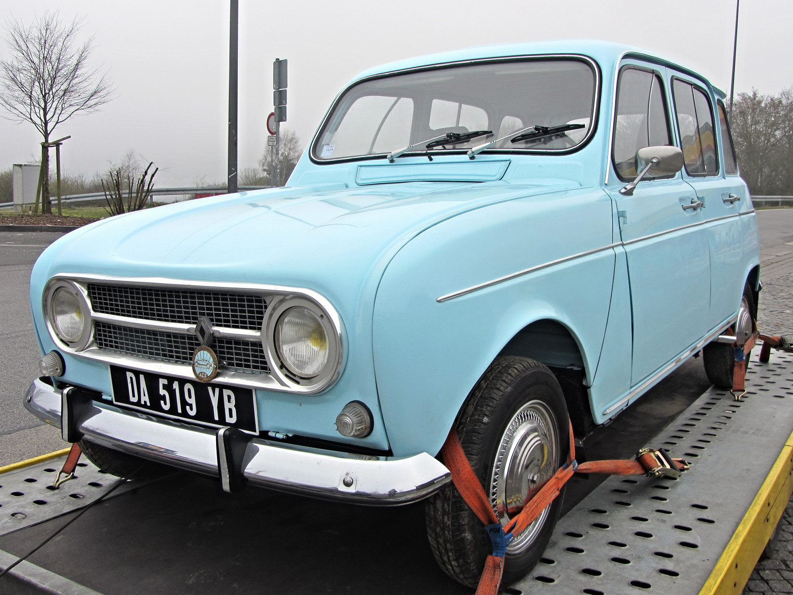 Araba, Motorlu araç, Araç, Aile arabası, Otomotiv tasarımı, Hatchback, Klasik araba, Orta boy araba, Kompakt otomobil, Tekerlek