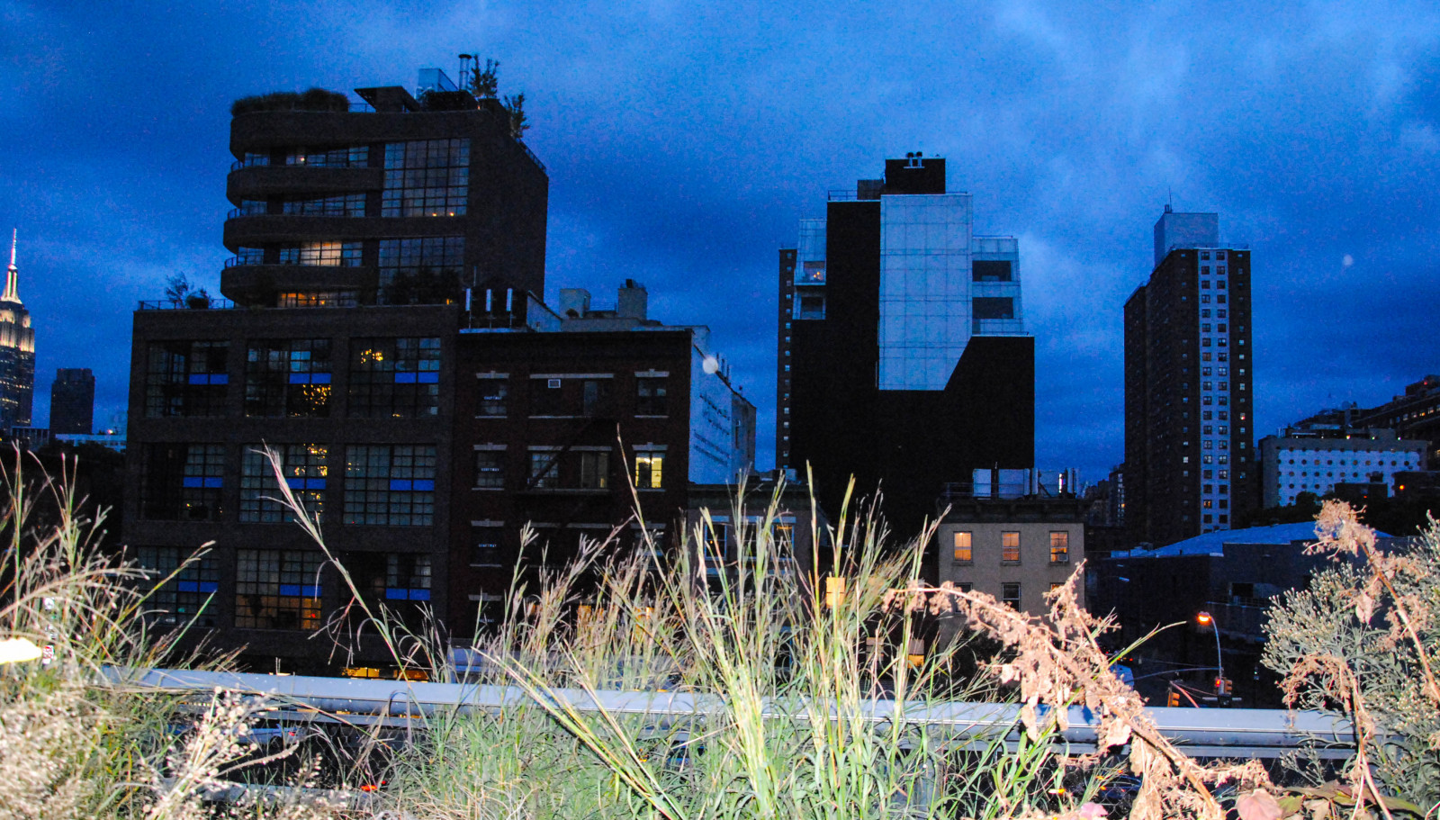 město, panoráma města, nebe, park, panoráma, mrakodrap, večer, horizont, Spojené státy americké, soumrak, Manhattan, metropole, centrum, budovy, newyork, urbannature, nás, Meatpacking District, railline, thehighline, mezník, předměstí, urban area, Metropolitní oblast, lidské osídlení, sousedství, obytný prostor, panelový dům