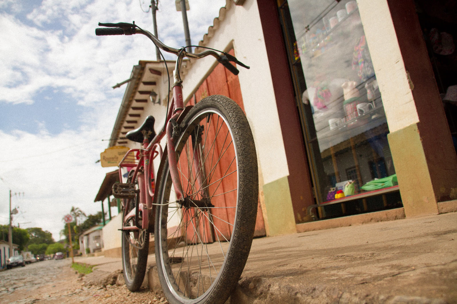 strada, vecchio, cidade, Brasile, cielo, urbano, minasgerais, bicicletta, Brasil, Canone, fotografia, cittadina, foto, negozio, Minas, Gerais, Foto, br, ar, all'aperto, bicicleta, ceu, storico, Velha, MG, 7d, veicolo, Tiradentes, urbana, Urbano, rua, AO, fotografia, livre, Loja, Velho, lightroom, historica, barroco, Oldbike, veiculo, Storytown, Cidadehist rica, aoarlivre, canon7d, Bicicletavelha