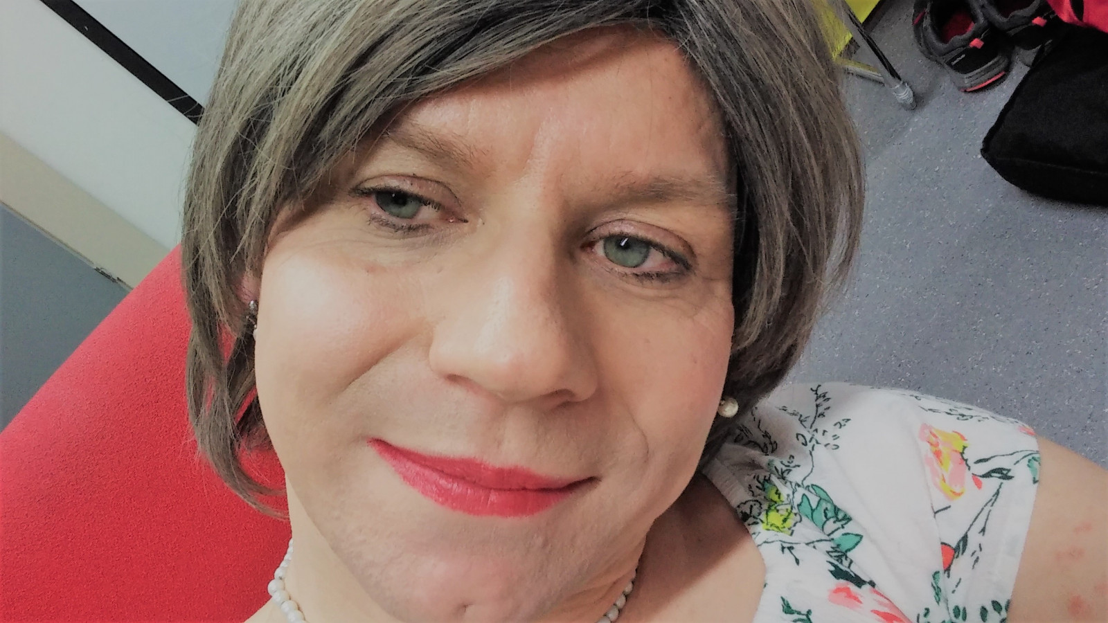 tvář, obočí, tvář, nos, brada, člověk barva vlasů, hlava, účes, ret, čelo, blond, dívka, usměj se, černé vlasy, pusa, krk, hnědé vlasy, selfie, barvení vlasů, čelist, řasa