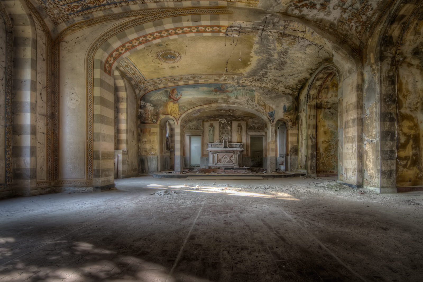 Wallpaper : sunlight, window, building, abandoned, sky, symmetry ...