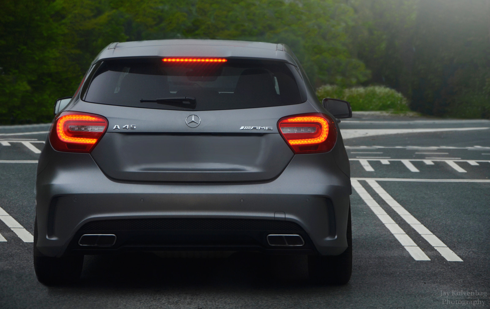 Photoshop, auto, vozidlo, fotografování, Mercedes Benz, technika, Nikon, limuzína, Sojka, AMG, benz, kolo, cars, Rychlost, okraj, horký, rychle, mercedes, 45, vr, D5100, worldcars, třída, 18105 mm, matný, a45, pozemní vozidla, automobilového designu, automobilový exteriér, luxusní vůz, rodinný vůz, nárazník, kompaktní vůz, motorové vozidlo, výkonné auto, městské auto, sportovní užitkové vozidlo, subcompact auto, mřížka, střední velikost auta, státní poznávací značka, kolvenbag, hatchback, třída, poklop, Hothatch, 45 amg, vehicle door