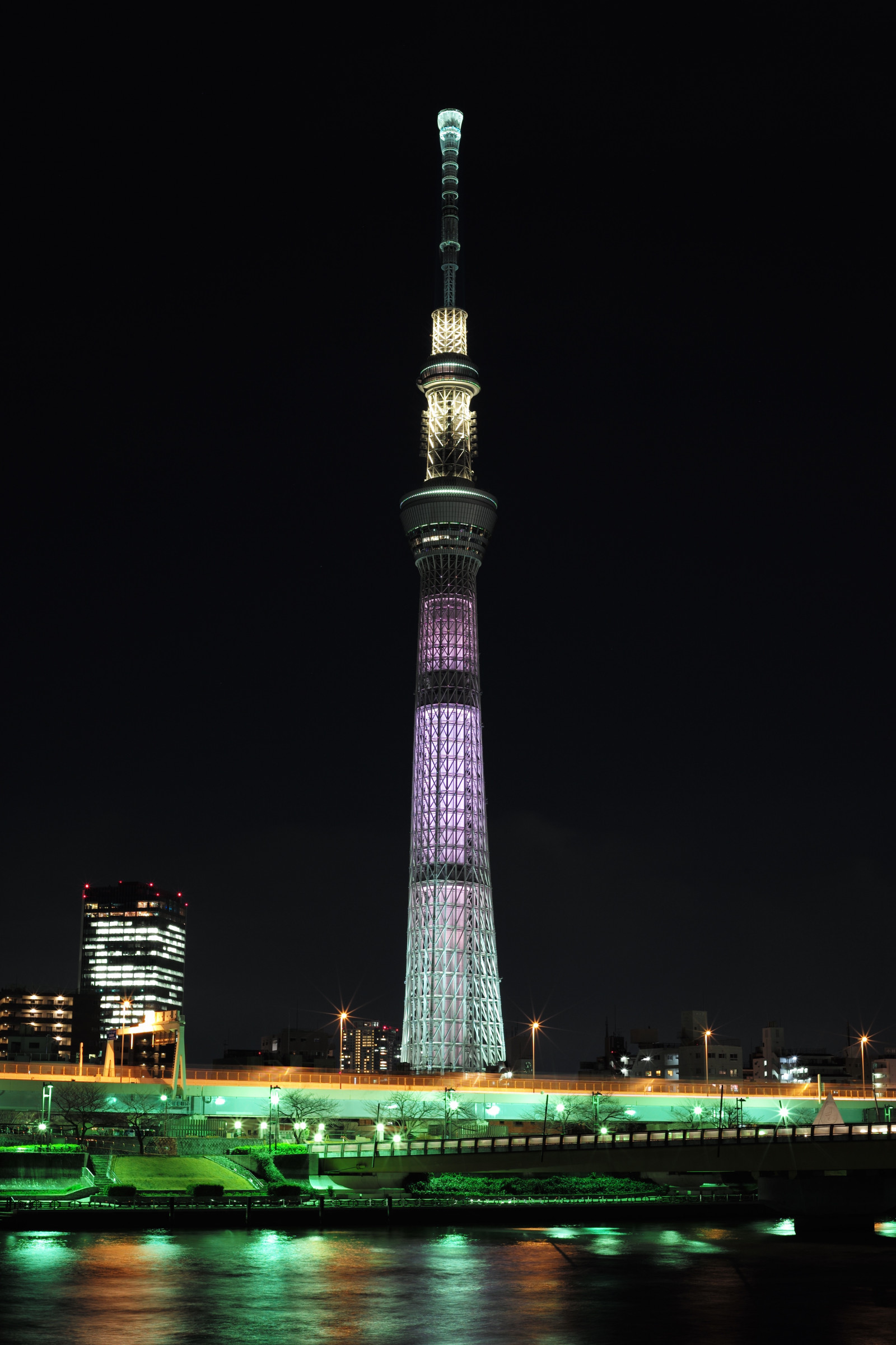 by, bybilledet, nat, arkitektur, afspejling, skyline, skyskraber, tårn, Leica, metropol, Tokyo, M, Skytree, lys, longexposure, Sky, overskyet, Zeiss, carlzeiss, milepæl, Tokyo Skytree, sumidariver, Sumidagawa, whitechocolat, leicam, typ240, plane, planar250, 250, locallandmark, menneskelig bosættelse
