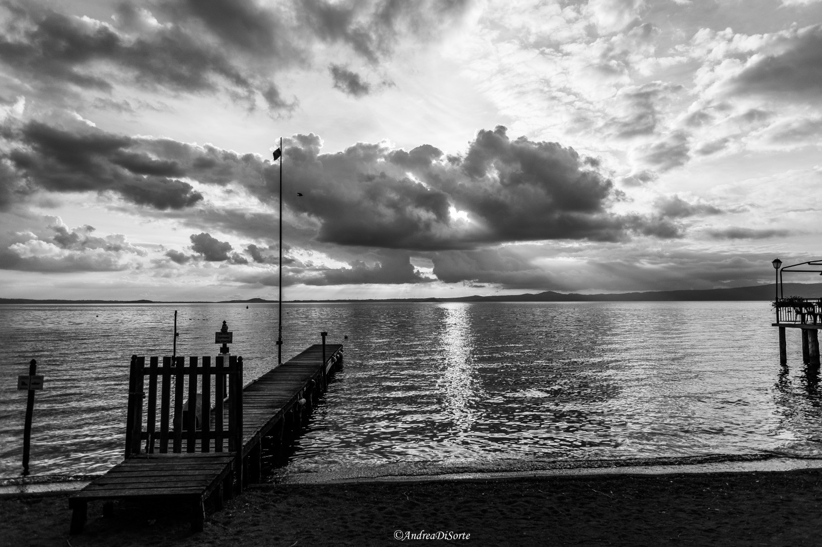 zima, západ slunce, nebe, mrak, slunce, bílý, Černá, voda, mraky, mrakodrap, svítání, odpočinout si, molo, loď, mír, fuji, zakalený, Duch, ponte, Duše, vody, Fujifilm, inverno, Fujinon, spiaggia, cloudporn, Bolsena, clima, Pontile, ulička, blackandwithe, 14mm, Klimatu, skyporn, skylovers, Bolsenalake, fujinon14mm