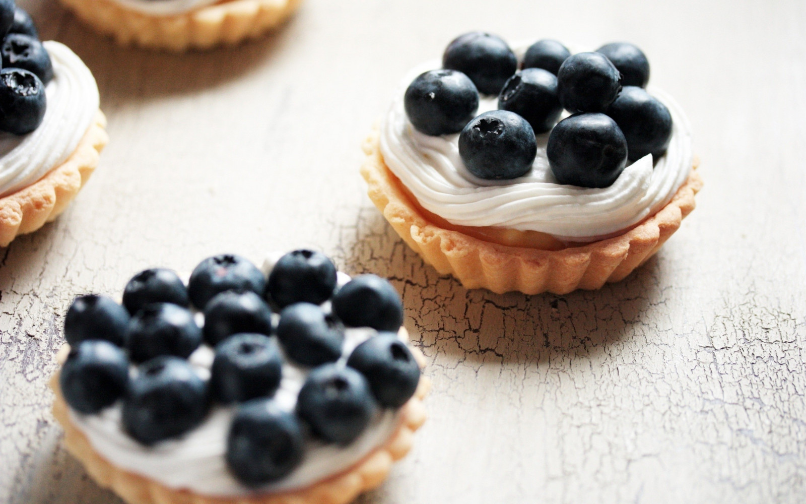 jídlo, ovoce, šlehačka, snídaně, Krém, sušenky, dezert, Tvarohový koláč, pečení, námraza, rostlina, bobule, ostružina, borůvka, kuchyně, sladkost, jídlo, vyrobit, příchuť, pečené dobroty, Svačina, pavlova, borůvkový koláč, brusinky