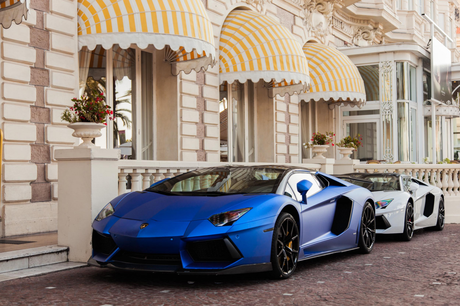auto, pozemní vozidla, vozidlo, superauto, sportovní auto, automobilového designu, Lamborghini Aventador, motorové vozidlo, Lamborghini, luxusní vůz, výkon auta, ulice, automobilový exteriér, silnice, kolo, limuzína, Dům, městské auto