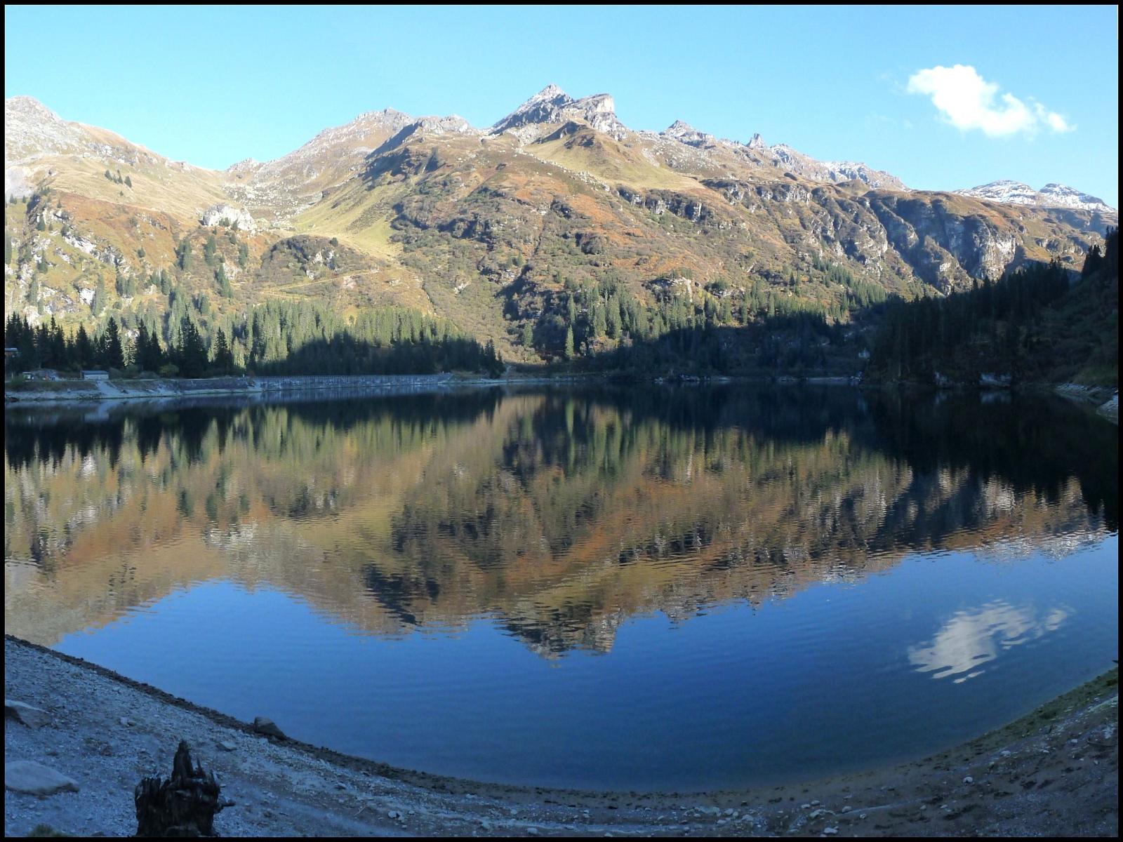 afspejling, natur, sø, tarn, ødemark, bjerg, vand, bjergrige landskabsformer, loch, highland, himmel, bjergkæde, mount landskaber, Bank, faldt, Alperne, træ, morgen, reservoir, sø område, Nationalpark, Glacial Lake, landskab, vinter, vandressourcer, bakke, ryg, flod, Dam, Sky
