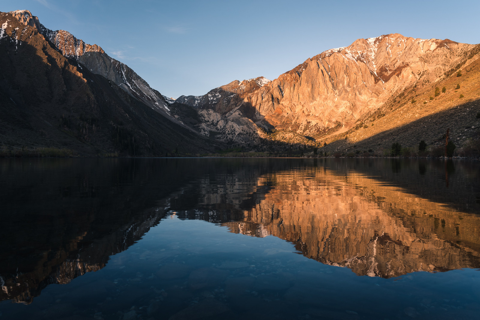 paesaggio, collina, lago, acqua, roccia, natura, riflessione, cielo, all'aperto, inverno, Alba, calma, blu, sera, mattina, scogliera, fiume, arancia, California, Parco Nazionale, fiordo, valle, natura selvaggia, Alpi, Banca, campeggio, paesaggio mount, distretto del Lago, Alpino, D750, Terreno, angolo ampio, albero, viaggio, montagna, ancora, montare, alba, ora d'oro, sierranevada, chiaro, mt, circa, serbatoio, laghetto, montanaro, lago, geologia, morfologie montane, catena montuosa, abbattere, morrison, alloro, easternsierra, elevazione, highsierra, scarpata, Condannato, Rokinon24mmf14
