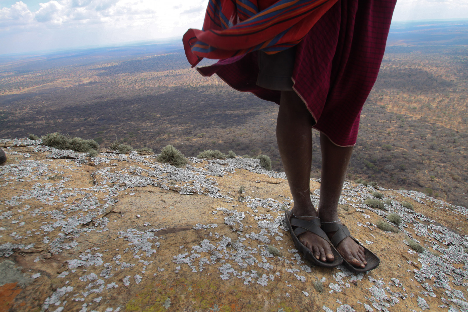 Wallpaper : Africa, blue, red, wild, feet, beautiful, rock, stone