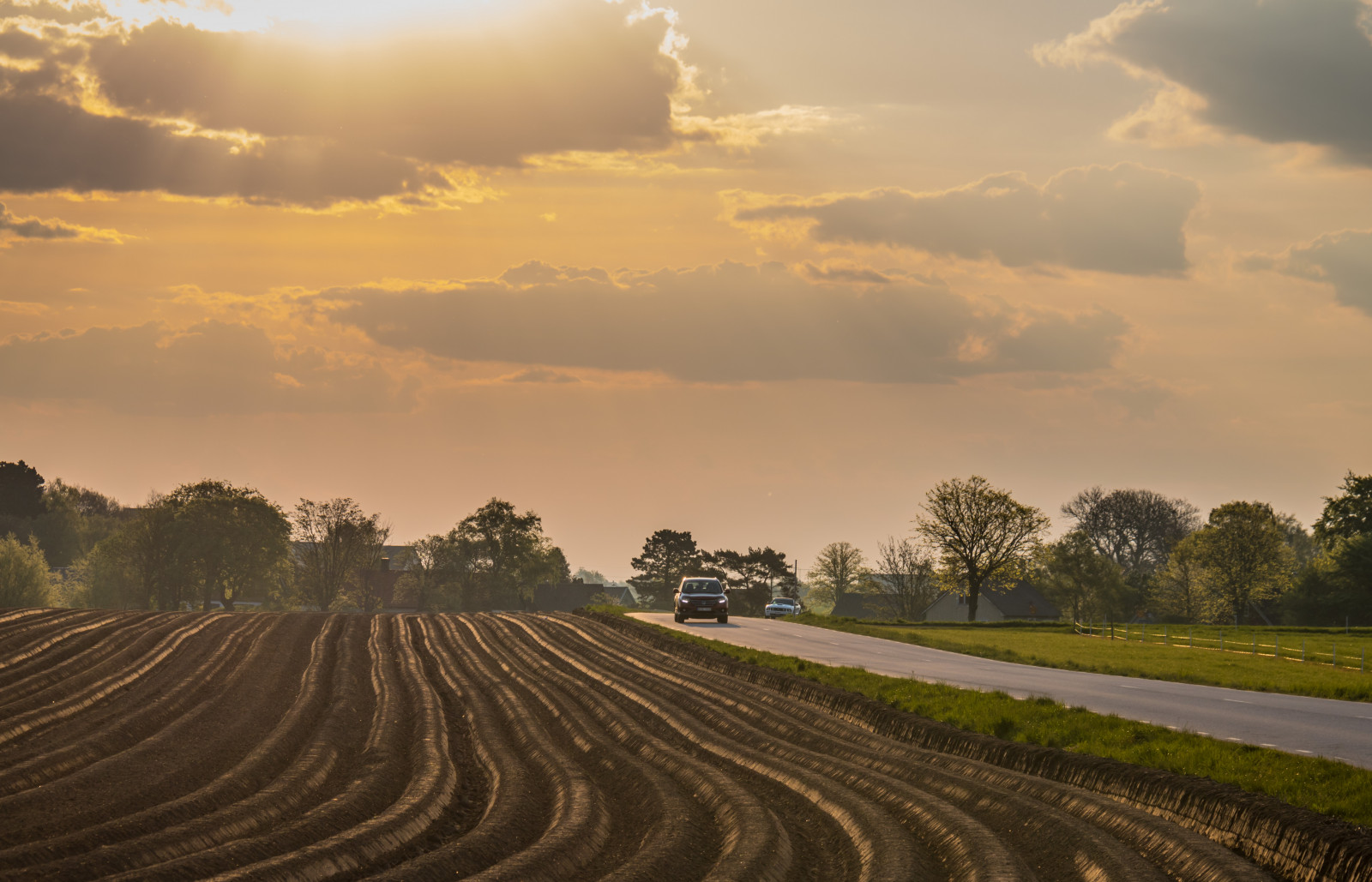 luce del sole, paesaggio, tramonto, collina, natura, cielo, campo, strada, Alba, sera, mattina, orizzonte, autostrada, crepuscolo, nube, albero, alba, campagna, landsbygd, v g, s dersl TT, Landskap, modello canoneos760d exif, geocountry, Marca fotocamera Canon, Geocity, modello di fotocamera canoneos760d, geostate, geolocalizzazione, Lente exif efs18200mmf3556is, exif fare canon, exif ISOSPEED 100, apertura exif 80, exif focalLength 80 millimetri, Morgon, Gisl v, agricoltura, pianura, prateria, area rurale, fenomeno atmosferico