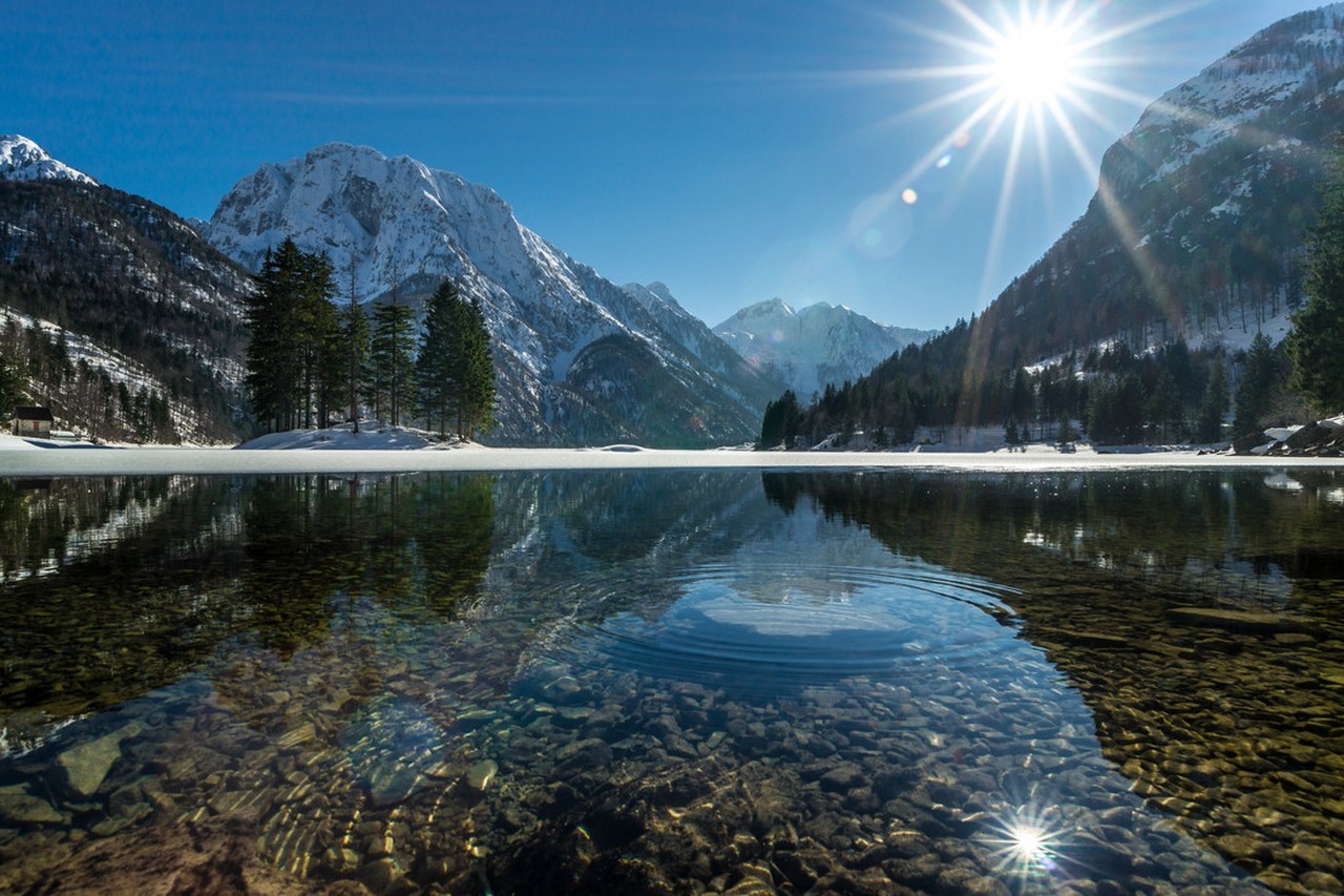 luz de sol, paisaje, bosque, montañas, lago, agua, naturaleza, reflexión, Pico nevado, rayos de sol, Valle, desierto, Alpes, montaña, lago, Formaciones montañosas, cordillera