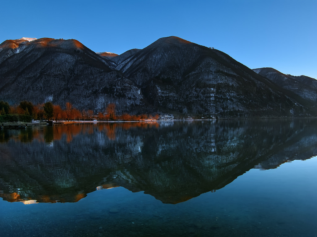 landskab, solnedgang, Italien, bakke, sø, vand, klippe, natur, afspejling, himmel, berolige, aften, morgen, klint, Nationalpark, fjorden, ødemark, Alperne, Bank, mount landskaber, krater sø, dannelse, lyd, sø område, Glacial Lake, Terræn, en, bjerg, daggry, Italia, carlzeiss, Distagon, reservoir, tarn, Lugano, fase, Hasselblad, highland, loch, computer tapet, geologisk fænomen, bjergkæde, iskold landskabsform, faldt, como, elevation, vandressourcer, Porlezza, hasselbladdistagon, hasselbladcarlzeissdistagon30mmf35