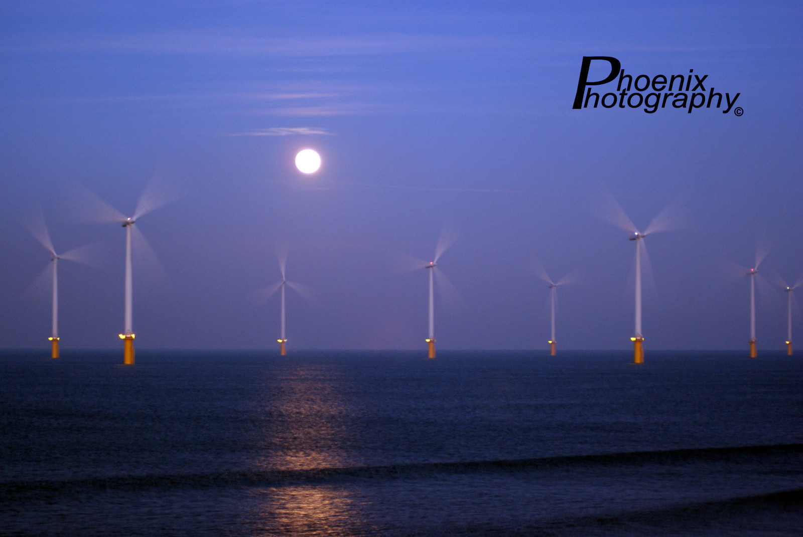 Meer, Nacht-, Himmel, Fotografie, Mond, Wind, Atmosphäre, Phönix, Maschine, Wind turbine, Nachtlandschaft, Cleveland, Windpark, Licht, Seelandschaft, Süd, Windmühlen, Energie, rotes Auto, Gare, Teeside