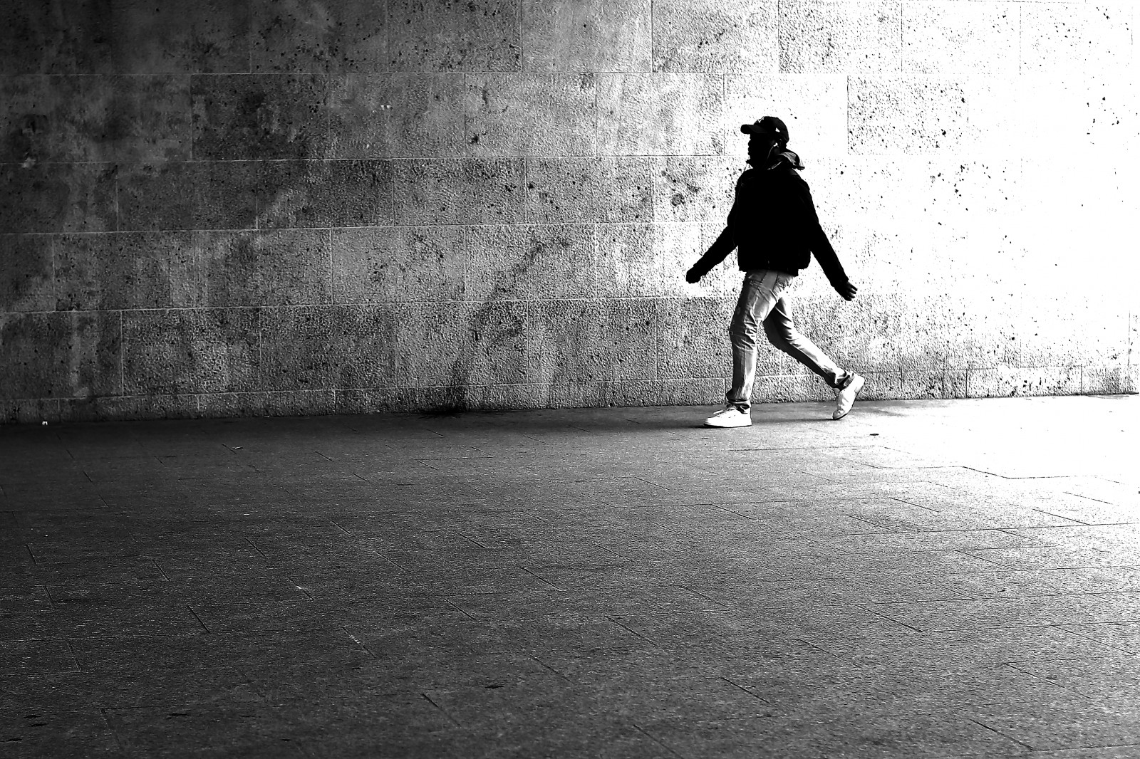 slunečnímu záření, bílý, Černá, černobílý, voda, nebe, stín, fotografování, most, atmosféra, stojící, tunel, program, světlo, Černý a bílý, pták, muž, Street View, fotografie, tma, oiseau, pont, noiretblanc, střevíc, photoderue, momentka, urbanarte, Lumiere, paris13, photopascalcolin, karetní hra, homme, Černý a bílý, monochromatické fotografování, jev, stock photography