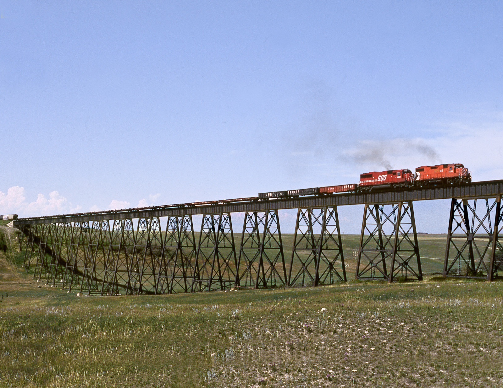 Wallpaper Grass Sky Vehicle Train Railway Alberta Viaduct Railroad Monarch Track 