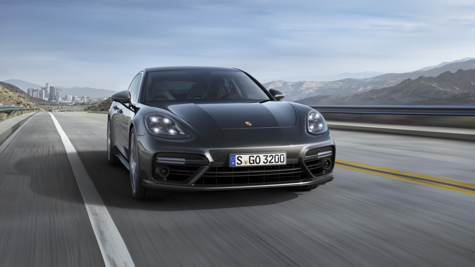 bil, køretøj, Porsche, sportsvogn, ydeevne bil, Porsche Panamera, Porsche Cayenne, netcarshow, netcar, bil billeder, bil foto, Panamera Turbo, 2016, hjul, jord køretøj, bildesign, bil make, luksus køretøj, familie bil, kofanger, udøvende bil, sport utility køretøj