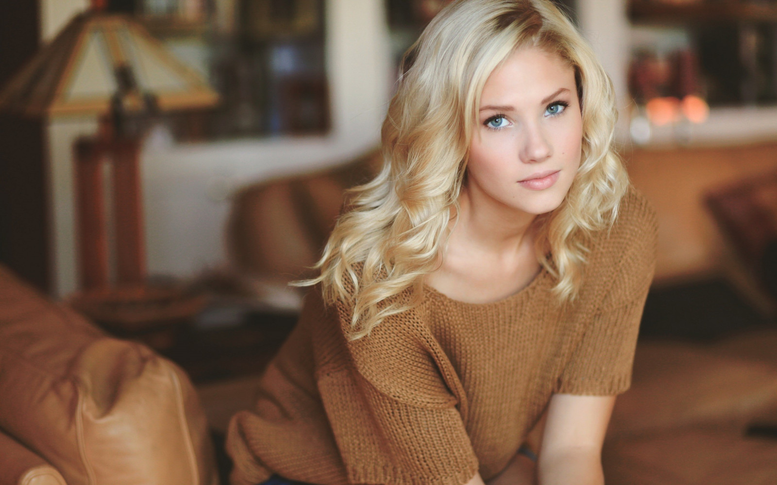 Frau, Modell-, Porträt, blond, lange Haare, Blick auf Betrachter, Kleid, Mode, Haar, Frühling, Person, Kleidung, Supermodel, Berit Birkeland, Mädchen, Schönheit, Frau, Hand, Dame, Bein, blond, Frisur, Portraitfotografie, Fotoshooting, braune Haare, Kunstmodell