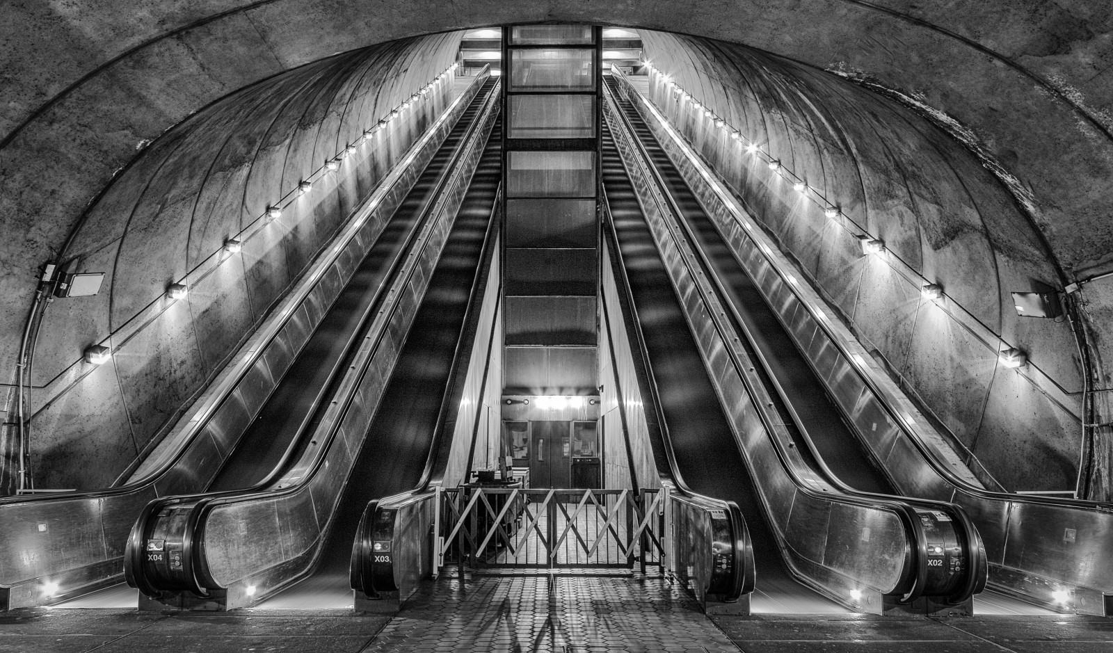 metro, Příroda, naturebeauty, greatnature, prozkoumat, národní geografie, dazzlingshot, krása, Kánon, Spojené státy americké, 7dmkii, DC, blinkagain, ultimateshot, supershot, washington, Washington DC, Rosslyn, Dcmetro, leadinglines, Černý a bílý, Černá, blacknwhite, DMV