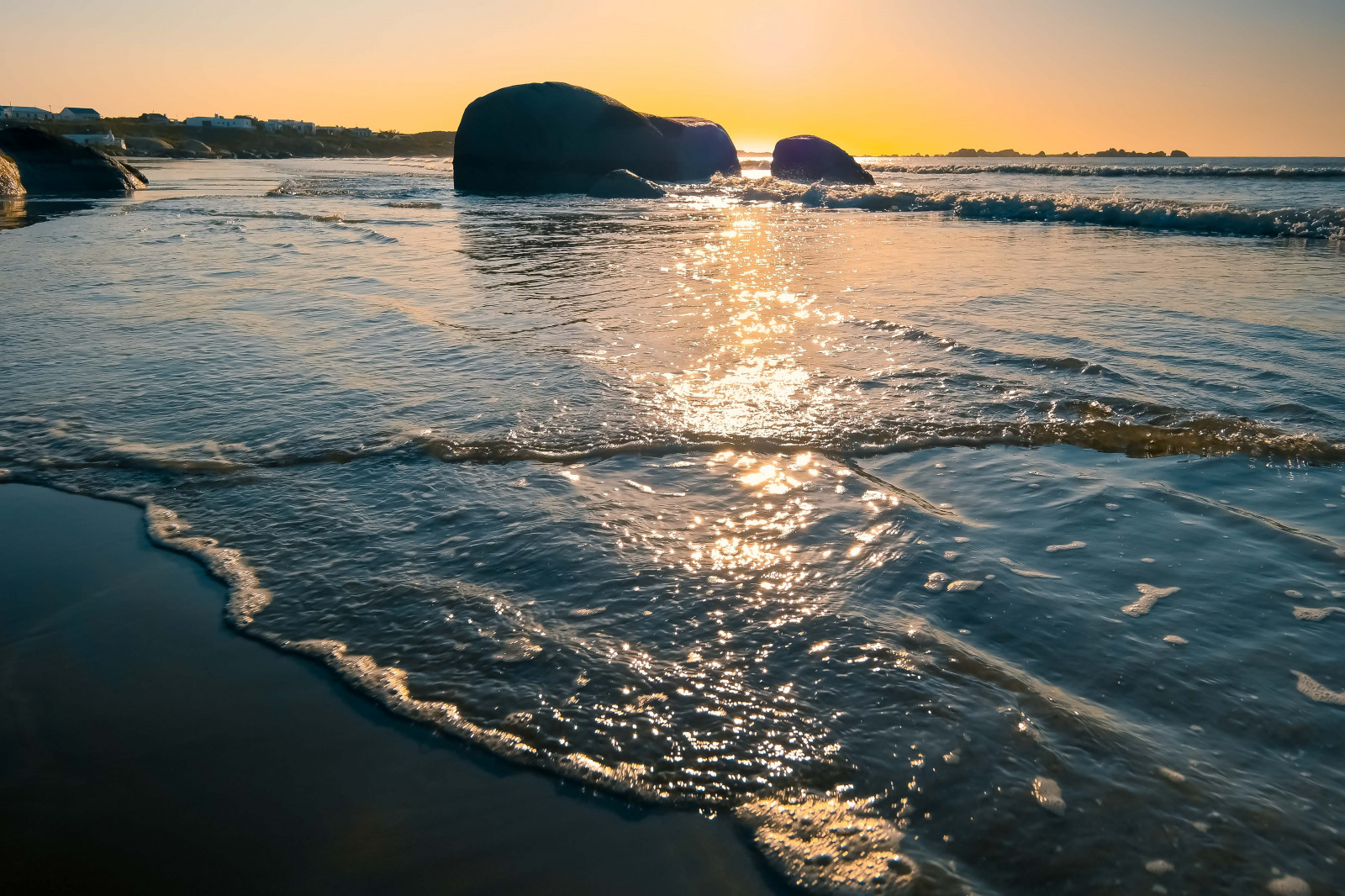 slunečnímu záření, krajina, západ slunce, moře, voda, pobřeží, odraz, nebe, svítání, uklidnit, večer, ráno, pobřeží, horizont, oceán, vlna, přímořská krajina, slapy, lesk, nx300, západní pobřeží, balvany, tělo z vody, mořská vlna, čeřil, Korečkové, vodní zdroje, coastal and oceanic landforms