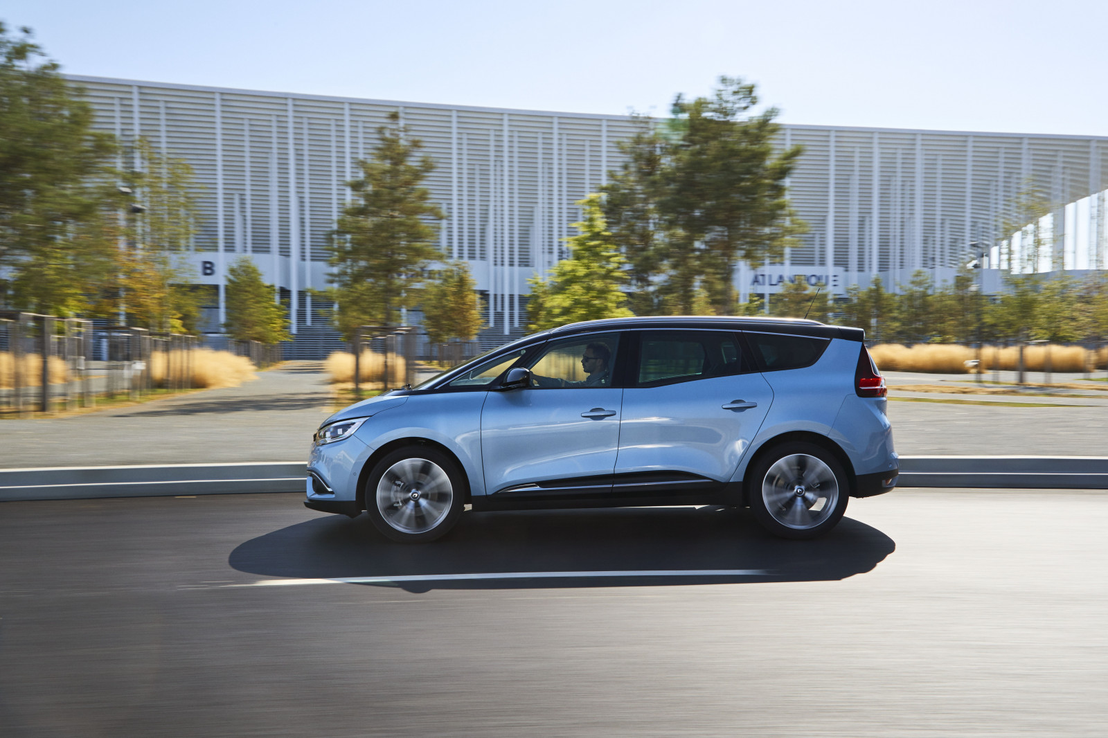 auto, vozidlo, Renault, netcarshow, netcar, obrázky vozidel, photo auto, 2016, grand Scenic, pozemní vozidla, automobilového designu, automobilový exteriér, automobil make, kompaktní vůz, městské auto, subcompact auto, Kompaktní sportovní užitkové vozidlo, hatchback, hot hatch