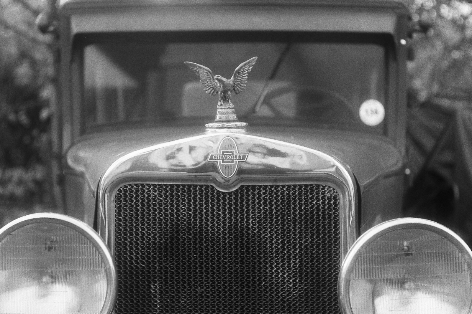 starý, černobílý, auto, vozidlo, fotografování, Leica, veteránem, Chevrolet, voiture, Pánev, 100, 2014, Černý a bílý, 50mm, tělesné, analogový, film, automobil, klasický, sbírka, Ilford, argentique, filmisnotdead, noiretblanc, nb, pelliculé, believeinfilm, 15, Černý a bílý, monochromatické fotografování, automobilového designu, automobilový exteriér, motorové vozidlo, světlomet, summarit, m7, capturedonrealfilm, xtol, automotive Lighting