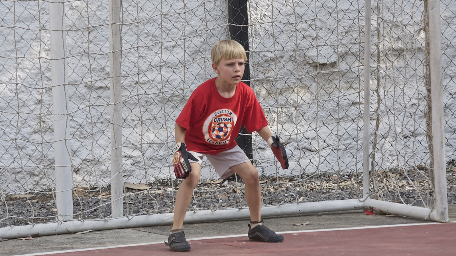 sport, rød, stående, fodbold, Spille, Guatemala, dreng, antigua, sjovt, spil, race, konkurrence, intens, sko, goalie, rekreation, spiller, fysisk træning, konkurrence begivenhed, futbol, jonathan, jocofut