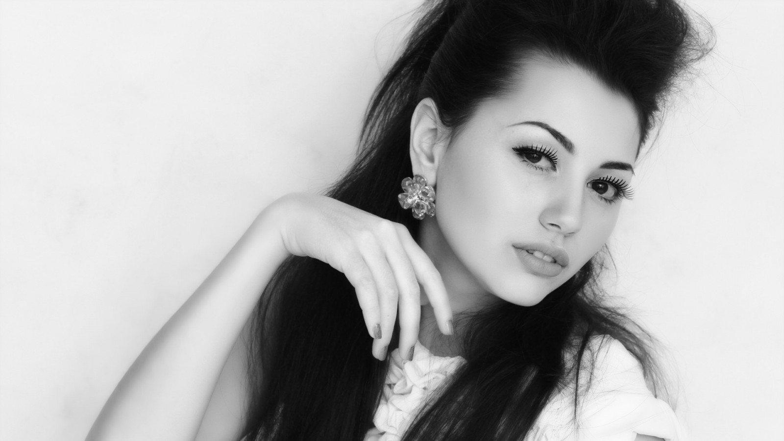 Safura, pige, klipning, øreringe, hånd