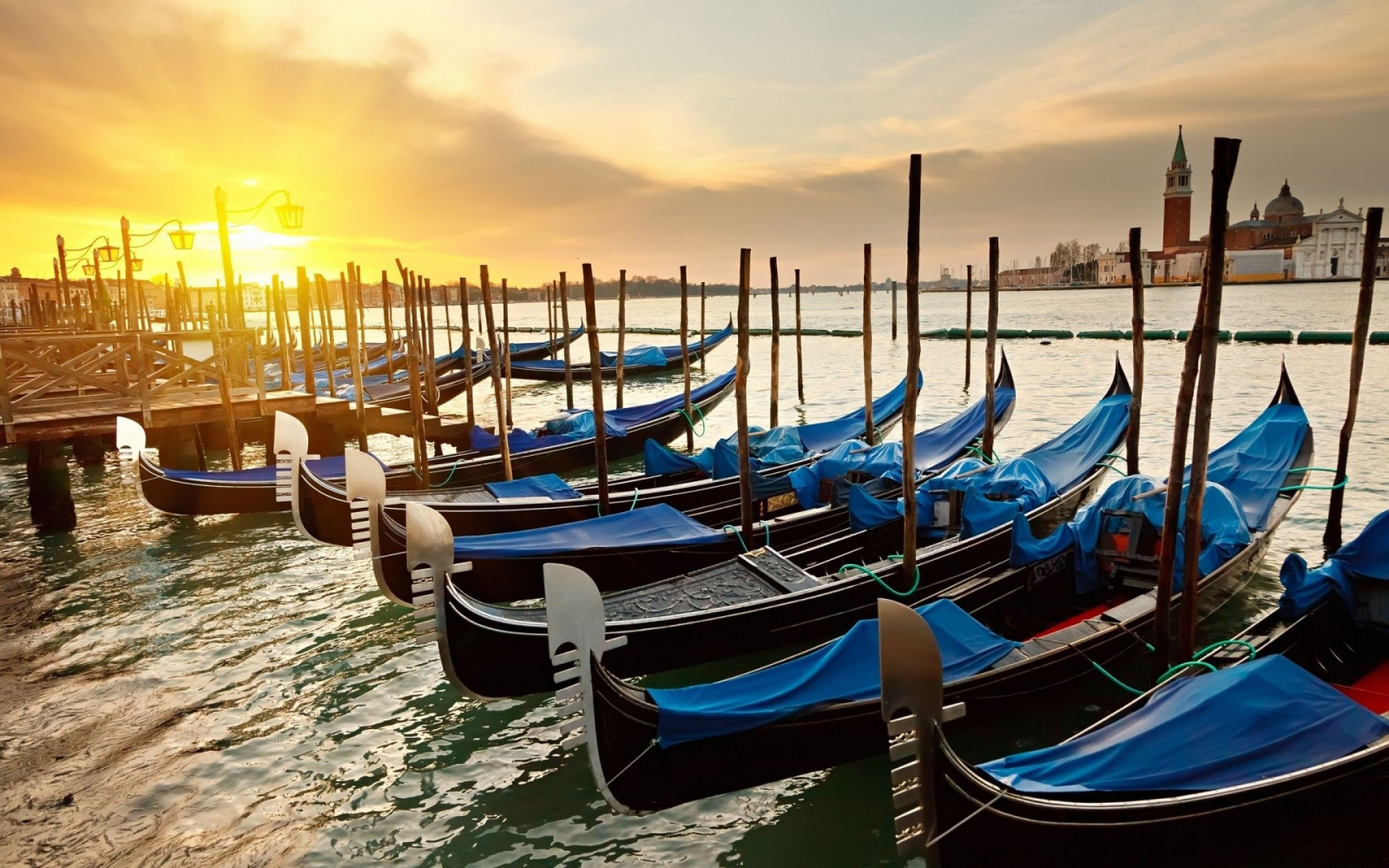 luce del sole, barca, mare, Italia, Venezia, veicolo, bacino, gondole, moto d'acqua, canottaggio, moto d'acqua a remi, gondola
