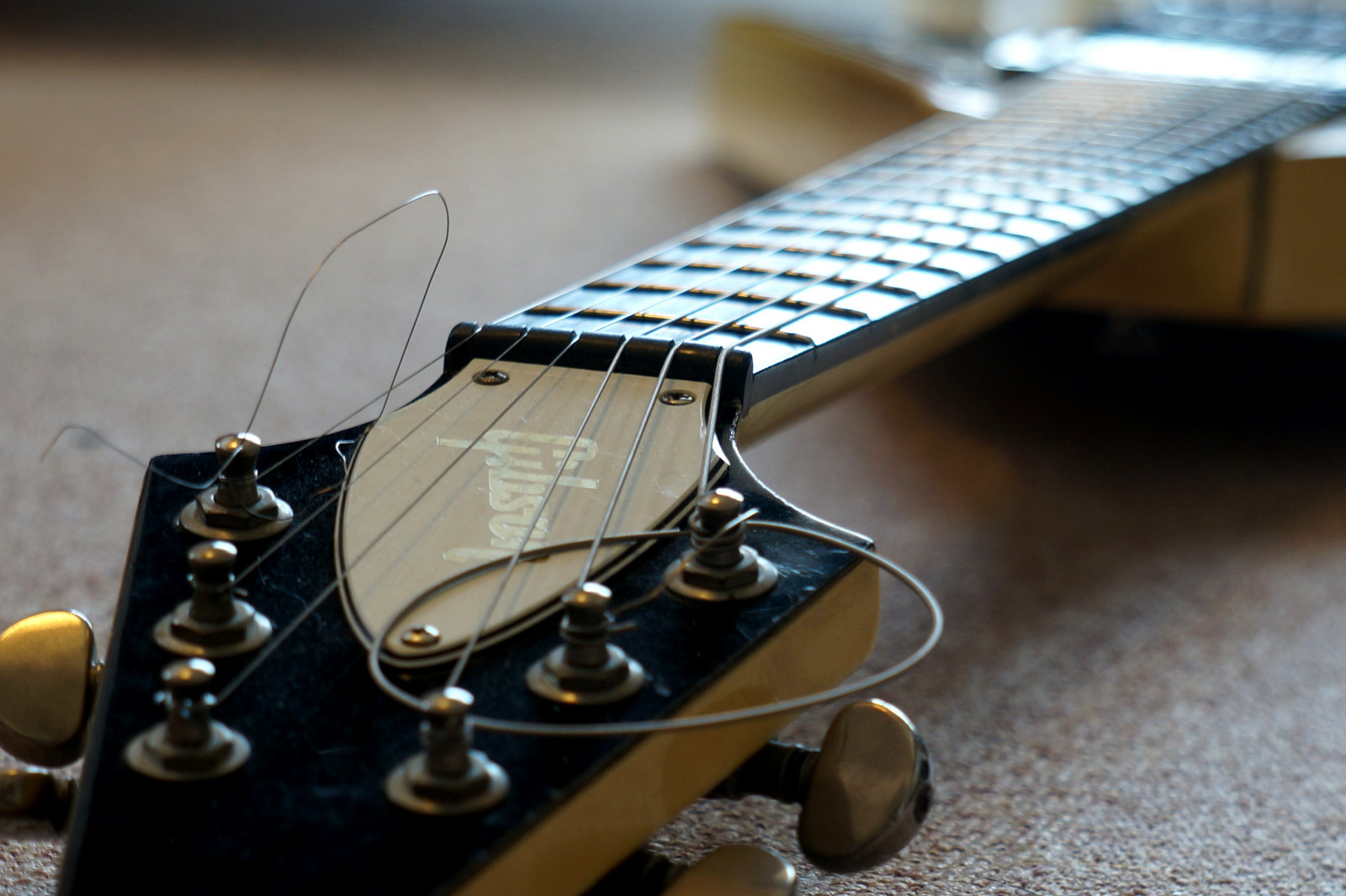 Wallpaper musical instrument, bokeh, electric guitar, Gibson, plucked