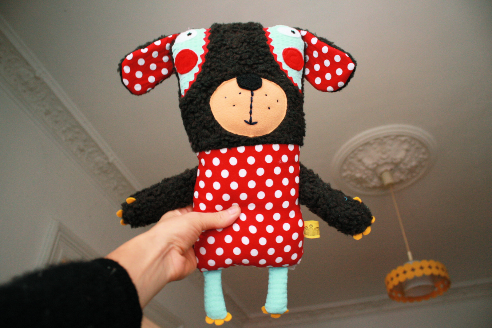 hund, plys, Polka prikker, softie, Ninon, characterdesign, lesmonstris