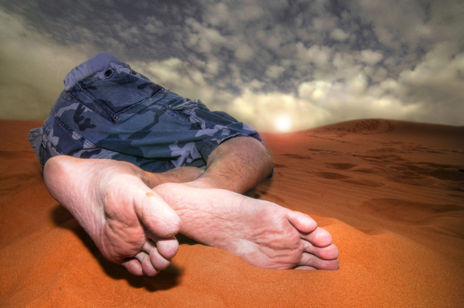 rød, himmel, fødder, mig, op, skyer, solopgang, sand, vågne, ørken, du, Gå, ned, Før, drømmer, Gilbert, at lyve, Riyadh, KSA, getez, getzy777