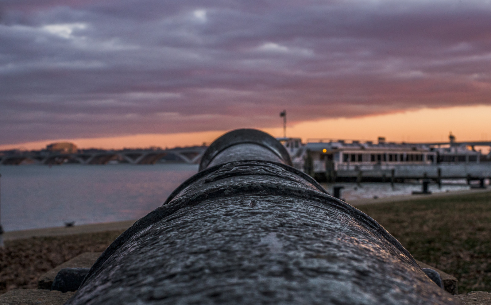 západ slunce, moře, voda, pobřeží, nebe, válka, svítání, uklidnit, večer, ráno, pobřeží, řeka, horizont, molo, soumrak, dělo, Virginie, DC, mrak, washington, svítání, nádrž, jezero, meteorologický jev, vlnolam, potomac, 1812, fixed link
