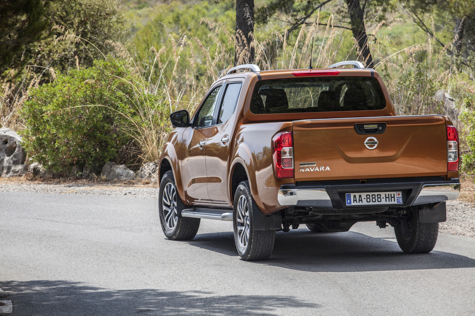 car, vehicle, Nissan, Truck, netcarshow, netcar, car images, car photo, 2016, wheel, NP300 Navara, land vehicle, automotive exterior, automobile make, bumper, compact sport utility vehicle, pickup truck, nissan navara