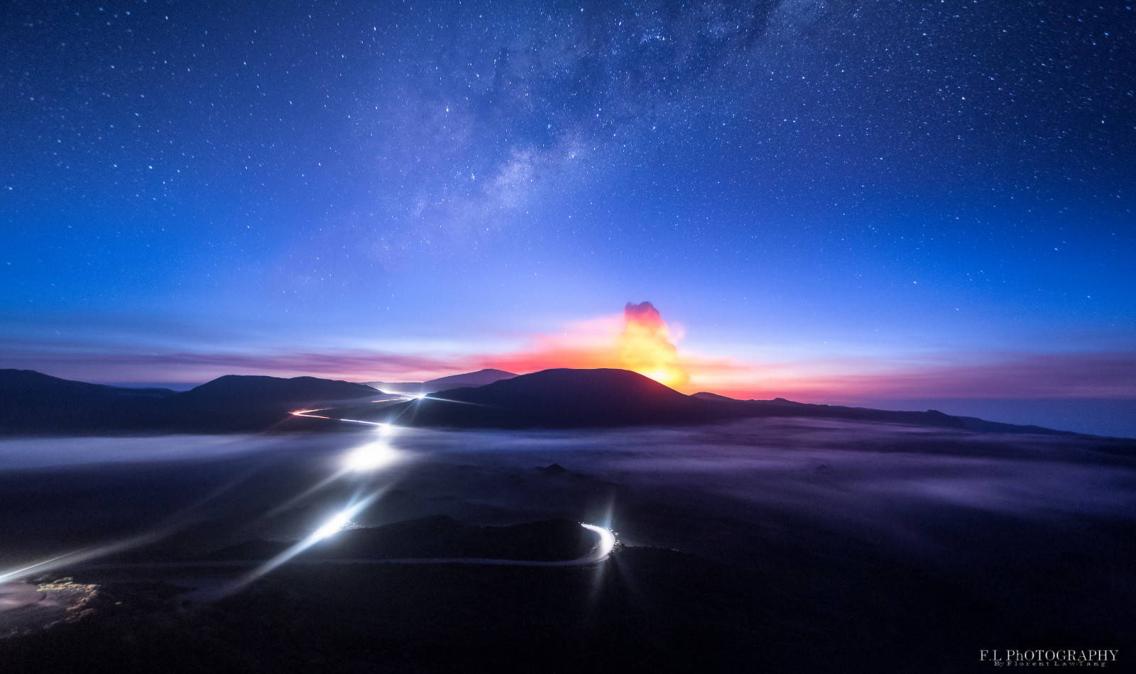 Příroda, nebe, atmosféra, horizont, geologický fenomén, Atmosféra Země, vesmír, jev, svítání, ráno, Země, odlesk, svítání, počítač tapeta, sopečný landform, prostor, krajina, noc, večer