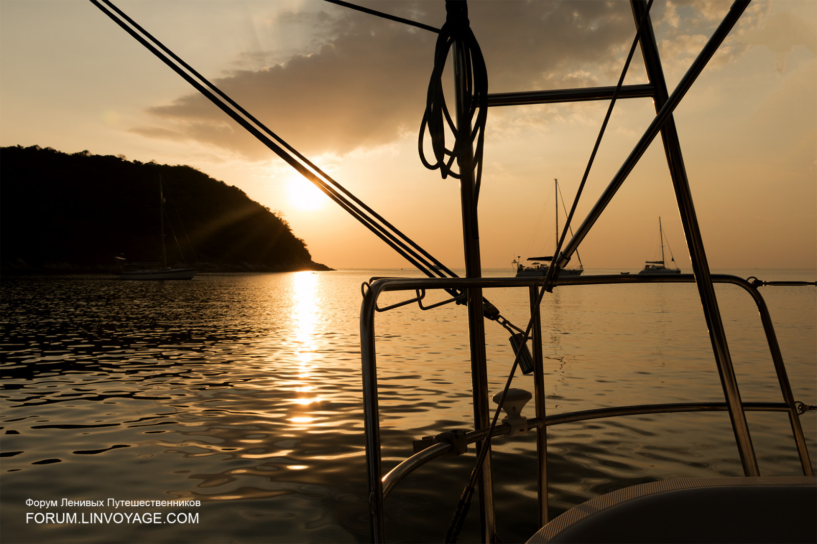 slunečnímu záření, lidé, loď, loď, západ slunce, moře, voda, Příroda, minimalismus, odraz, nebe, vozidlo, svítání, večer, ráno, slunce, horizont, zlato, soumrak, jachta, Thajsko, člun, světlo, mrak, zlatý, svítání, venkovní, oceán, vlna, phuket, phuketian, plachta, Naiharn, phuketphotographernet, forumlinvoyagecom, httpforumlinvoyagecom, yanui