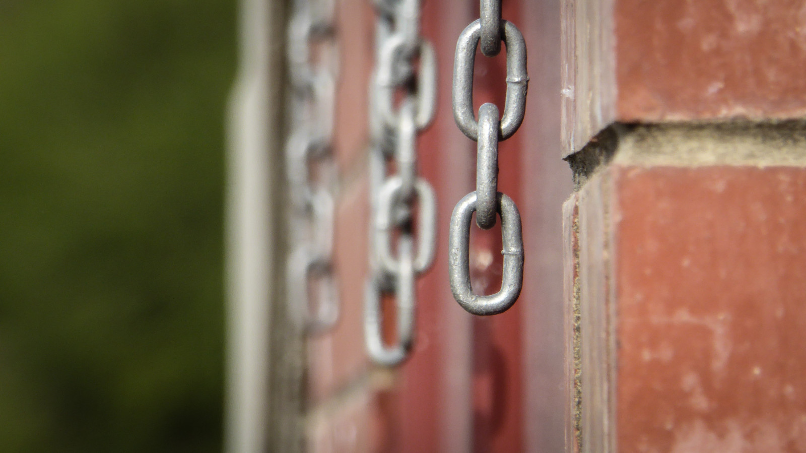 Wallpaper Adelaide Bokeh Brick Cabinet Chains Firehose Green Hanging Lumix Metal Red 