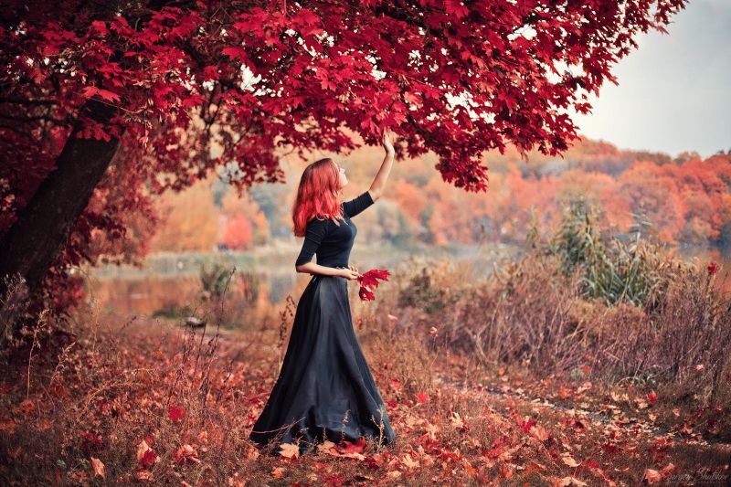 donne, donne all'aperto, le foglie, testa Rossa, alberi, vestito donne, donne all'aperto, le foglie, testa Rossa, alberi, vestito
