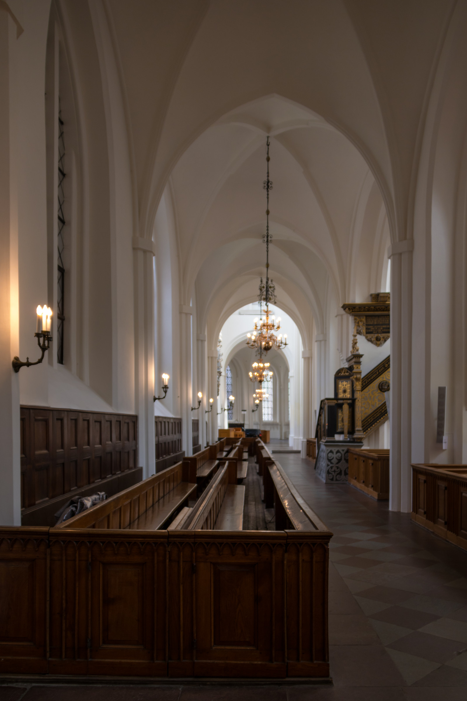 architektura, budova, symetrie, oblouk, kostel, Vzhled interiéru, katedrála, kaple, Malm, majetek, kyrka, hala, sanktpetrikyrka, místo uctívání, synagóga, ulička