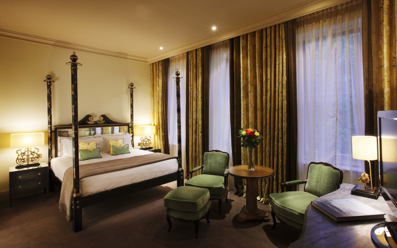 Zimmer, Innere, Bett, Tabelle, Erholungsort, Innenarchitektur, Immobilien, Stühle, Entwurf, Zuhause, Eigentumswohnung, Villa, Möbel, Eigentum, Grundeigentum, Wohnzimmer, Suite