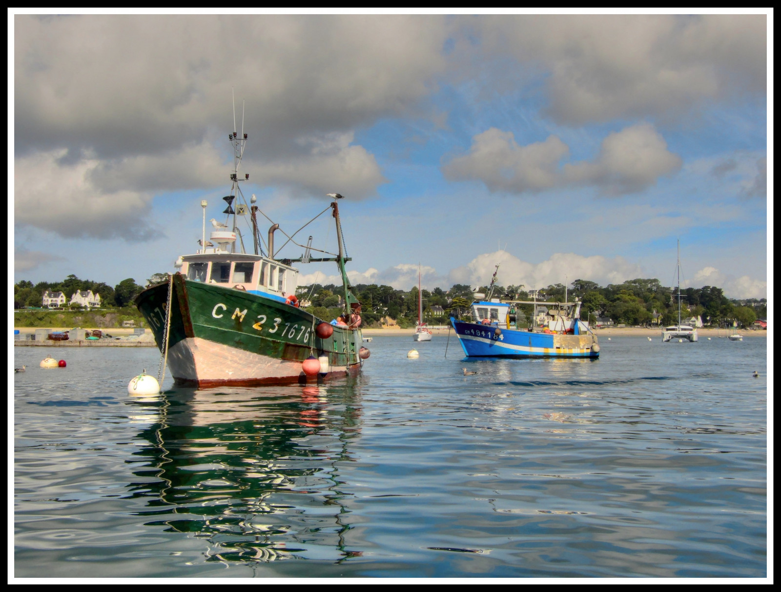voda, vodní, tělo z vody, water transportation, loď, nebe, mrak, moře, lodičky, rybářské plavidlo, plavidlo, pobřeží, řeka, odraz, přístav, coastal and oceanic landforms, vlna, strom, kanál, pobřeží, oceán, vstupní