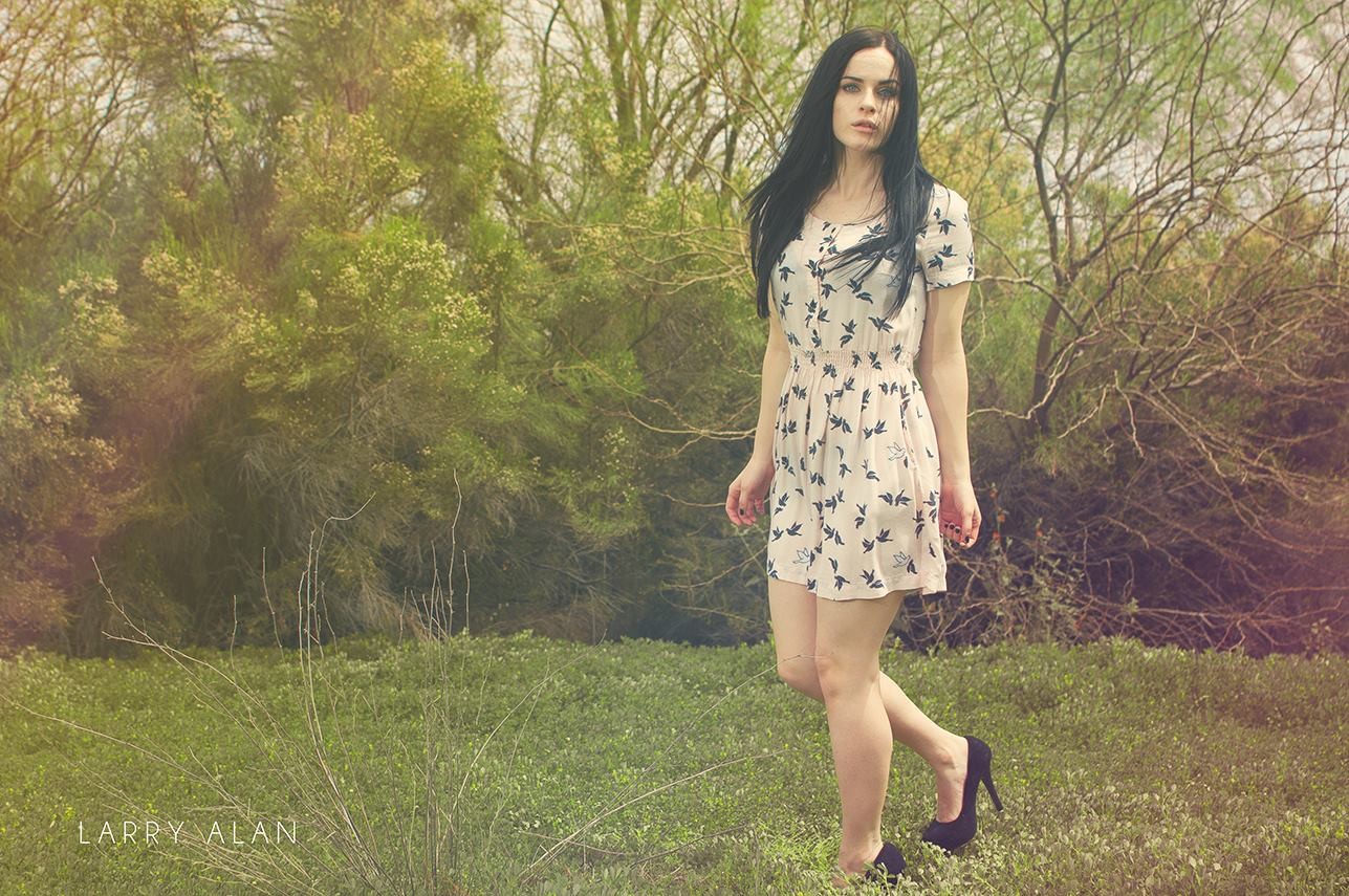 les, ženy, model, fotografování, šaty, zelená, vzor, móda, jaro, oblečení, Larry Alan, dívka, krása, sezóna, louka, talár, zálesí, focení, 1287x855 px