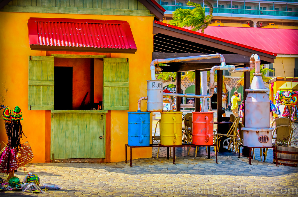 tempel, farverig, skib, gade, brosten, vej, restaurant, alkohol, lyse, helligdom, Caribien, handle ind, ferie, Jamaica, April, 2014, farve, rejse, farverig, Havn, syd, rom, rejse, ig, krydstogt, gå væk, Falmouth, tradition, cruising, byområde, souvenirs, destilleri, gå i stå, udflugt, royalcaribbean, fos, freedomoftheseas, rci, ALD, ash2276, ashleylduffus, wwwashleysphotoscom, RCC, downsouth, royalcaribbeancruise, aprilmay, jamaicanske