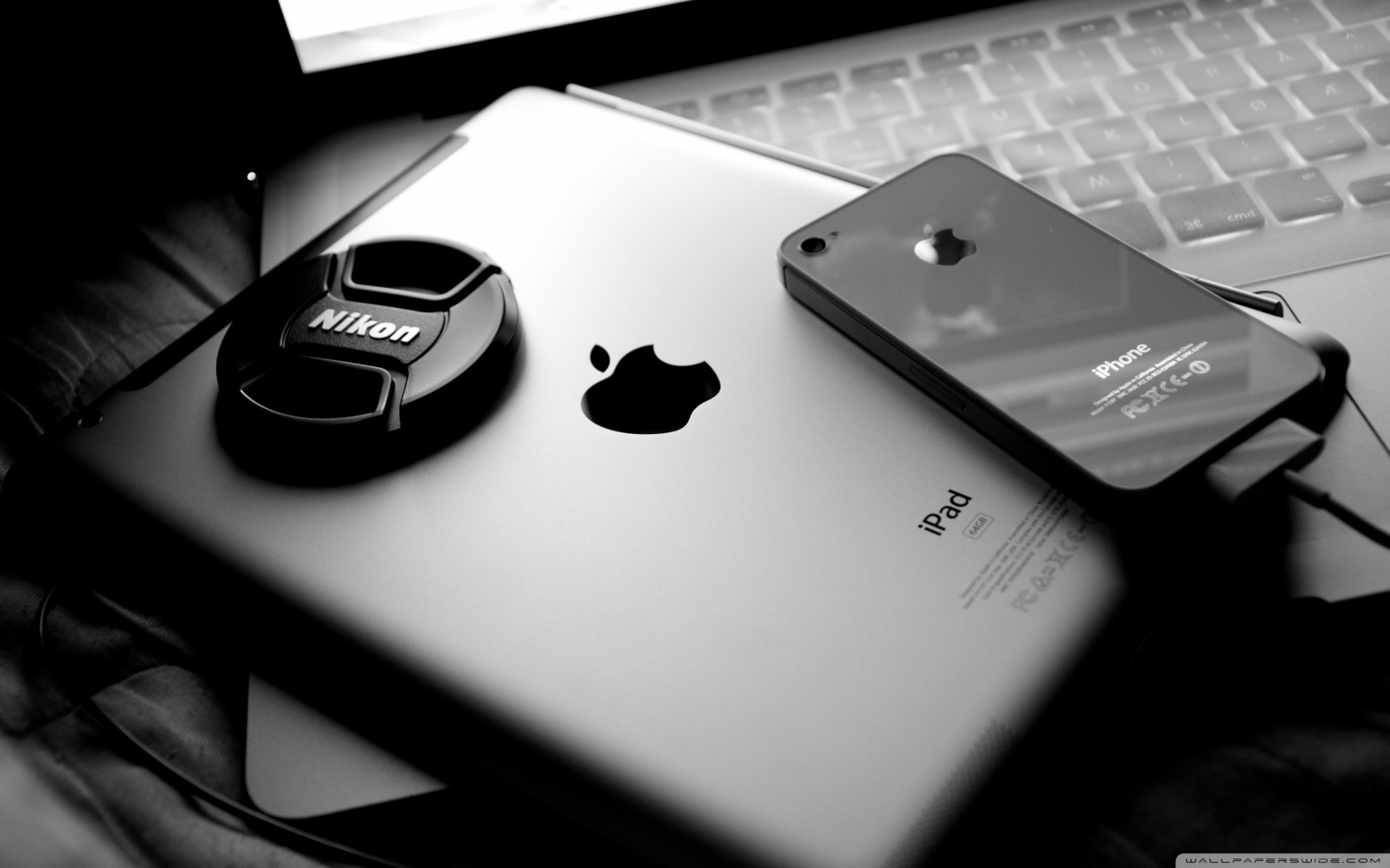  MacBook IPhone IPad 
