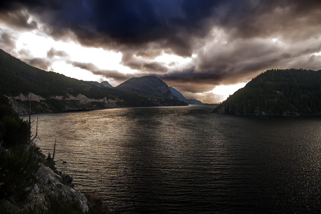 slunečnímu záření, krajina, západ slunce, moře, jezero, voda, Příroda, odraz, nebe, silnice, mraky, svítání, večer, ráno, slunce, fjord, Nikon, soumrak, Argentina, Patagonia, DELFÍNI, ploutev, slunce, Mundo, soudný den, světlo, mrak, zlatý, hora, svítání, mraky, contraluz, agua, stezka, jižní, del, tma, nádrž, camino, sur, Montanas, vysočina, jezero, atmosférický jev, horských reliéf, meteorologický jev, Sendero, marchessi