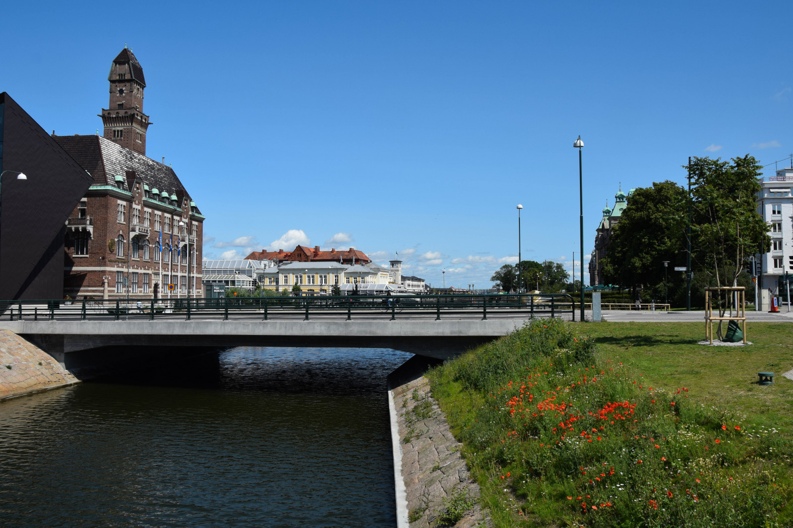 moře, město, panoráma města, záliv, budova, vozidlo, Cestovní ruch, hotel, věž, pobřeží, řeka, přístav, město, Švédsko, Evropa, dovolená, Malm živě, architecutre, Malmo, restaurace, congresscenter, koncertní sál, mezník, vodní