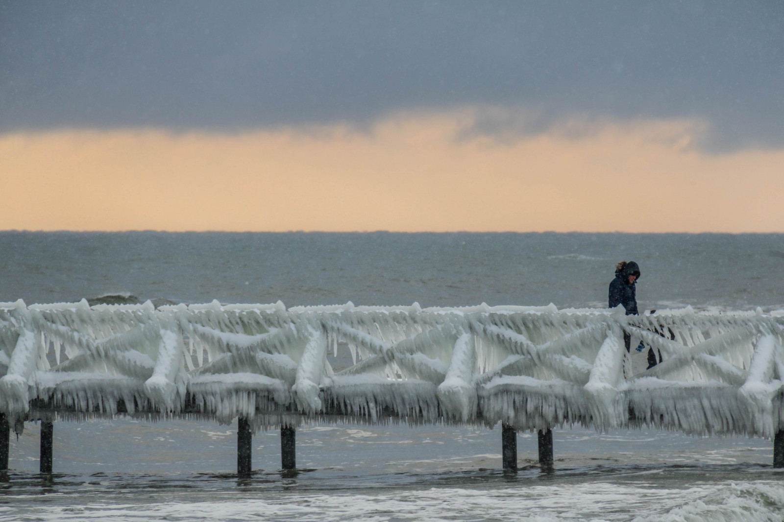 hav, vand, sne, vinter, is, kyst, vind, dok, Arctic, Fryser, vejr, er, fugl, sæson, ocean, bølge, Brygga, sn, Vatten, vinter, hav, Smygehamn, atmosfærisk fænomen, vind-bølge