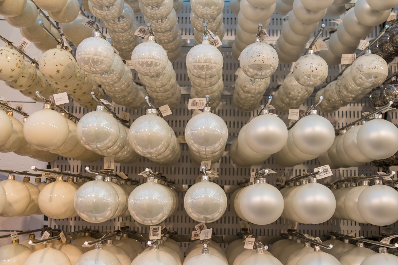 Wallpaper : white, Christmas, decorations, seashell, Pearl, xmas