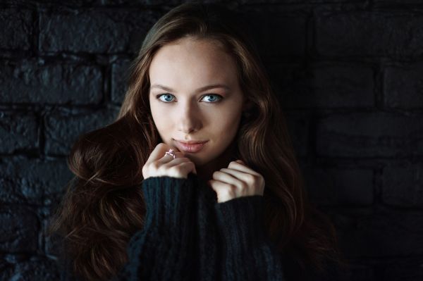 women, model, portrait, eyes, face, simple background