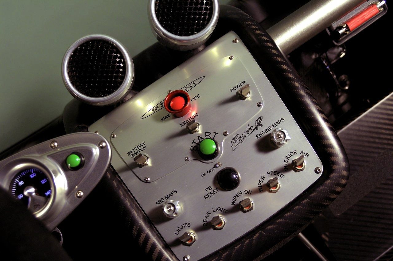 auto, vozidlo, technika, Pagani, 2010, motor, volant, netcarshow, netcar, obrázky vozidel, photo auto, kolo, Zonda R, superauto, automobil make, luxusní vůz