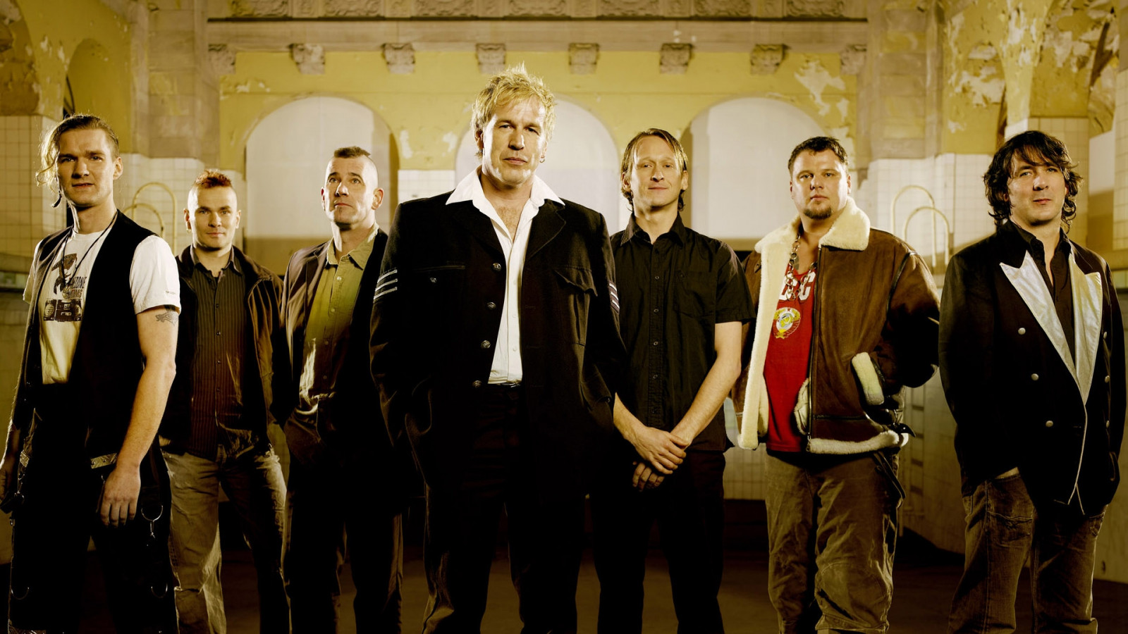 In Extremo, bånd, værelse, haircuts, se